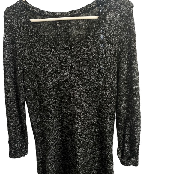 LE CHATEAU SHEER SWEATER 🔥🔥🔥🔥 - Picture 1 of 7